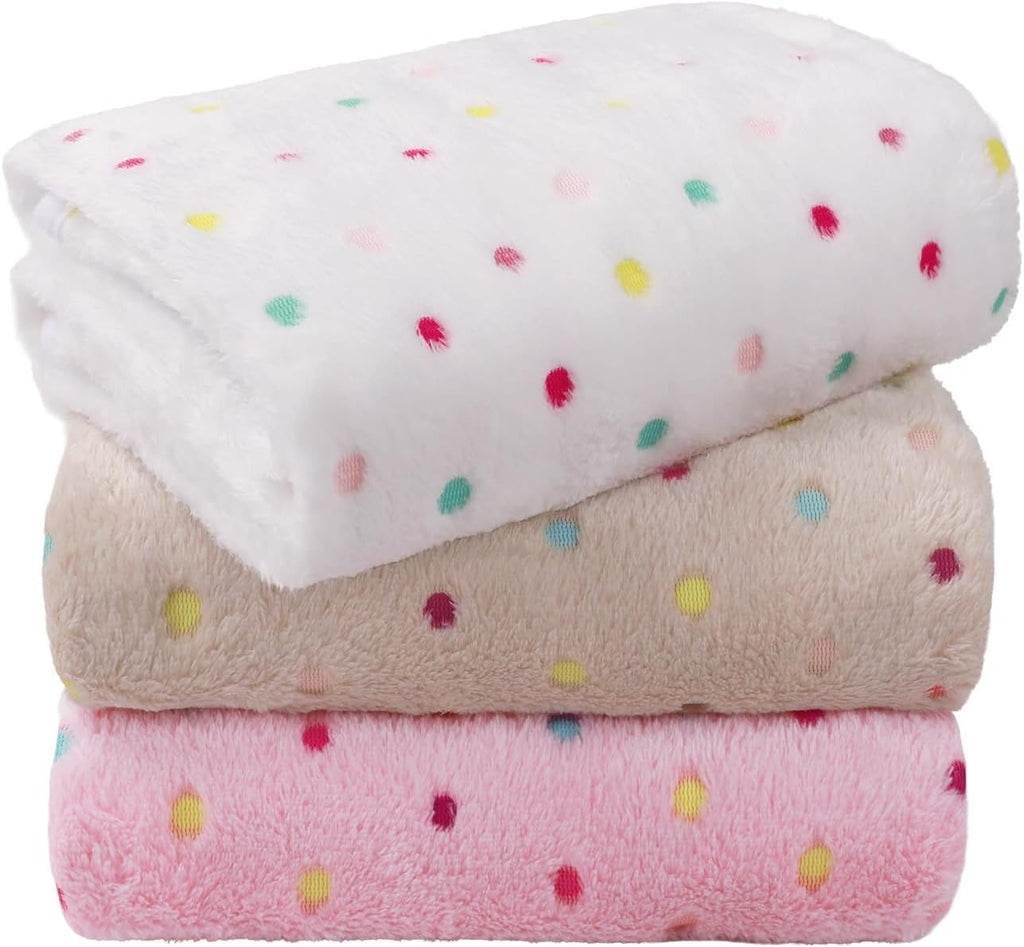 Soft Fleece Pet Blanket – Cozy & Washable